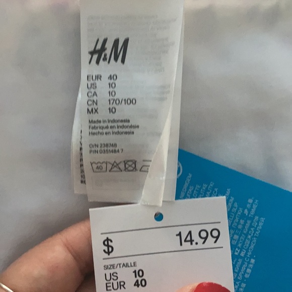 Flower scallop bikini bottom! - Picture 2 of 3